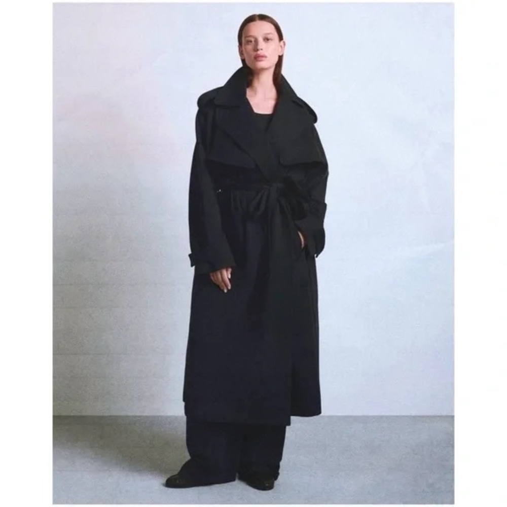 SKIMS Boyfriend Fleece Trench